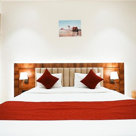 Madhav Residency Hotel & Banquet, Kalyan, Mumbai Bagian luar foto