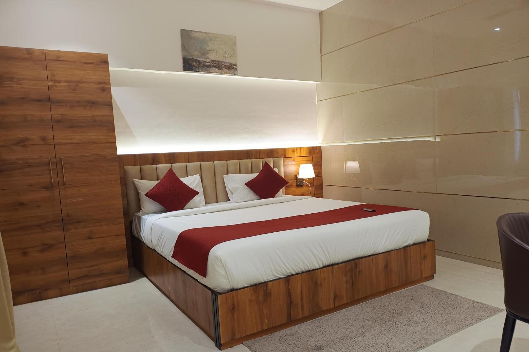 Madhav Residency Hotel & Banquet, Kalyan, Mumbai Bagian luar foto